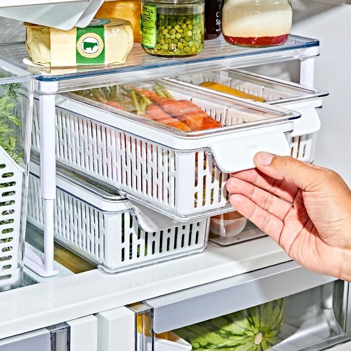 Produce Saver Bin with Filter - US 5476