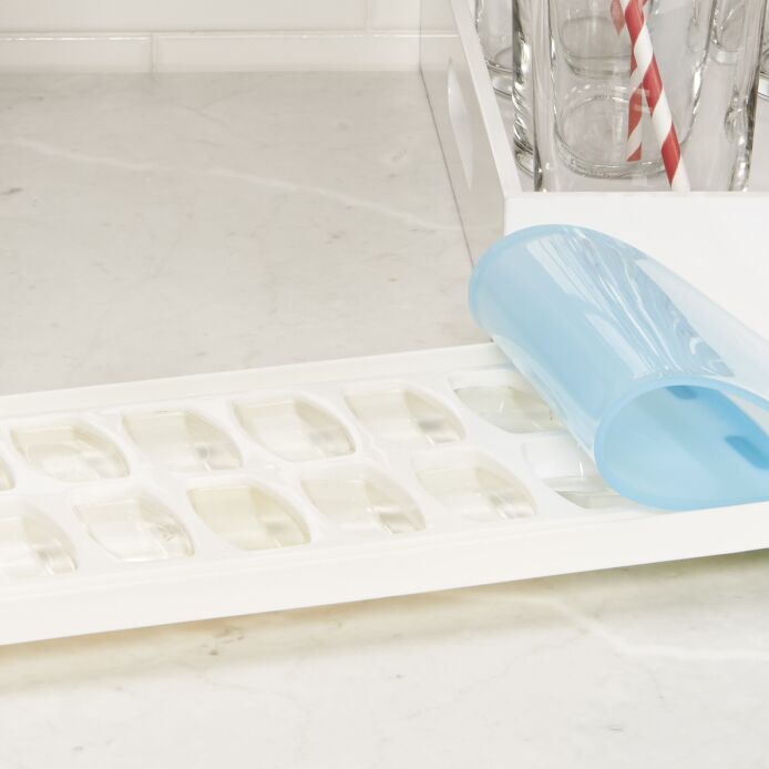 No-Spill Ice Cube Tray - US 6760