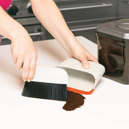 Compact Dustpan & Brush Set - US 9991