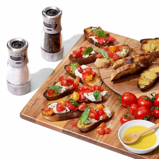 Contoured Mess-Free Salt Grinder - US 9898