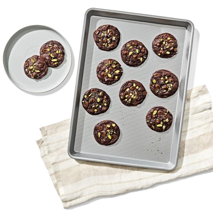 Non-Stick Pro Clear Coated Half Sheet Pan - US 8252