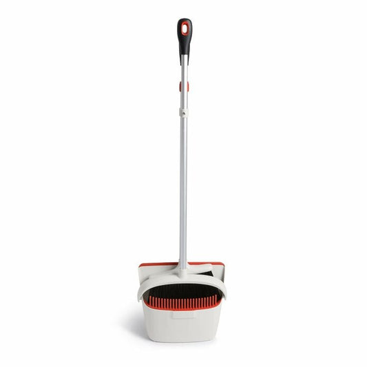 Large Sweep Set with Extendable Broom - US 8830