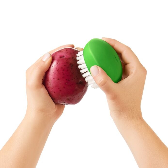 Vegetable Brush - US 7410